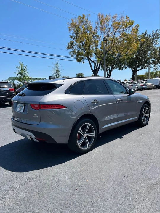 2020 Jaguar F-Pace - Image 5 of 19