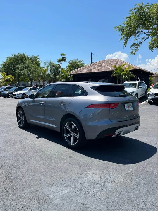 2020 Jaguar F-Pace - Image 4 of 19
