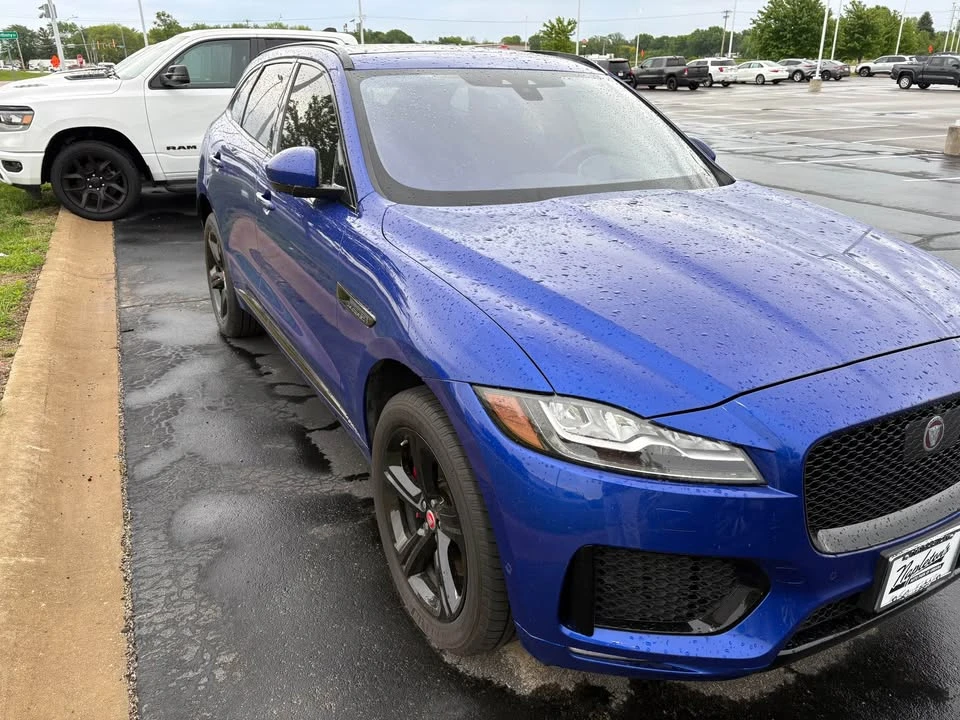 2020 Jaguar F-Pace - Image 2 of 11