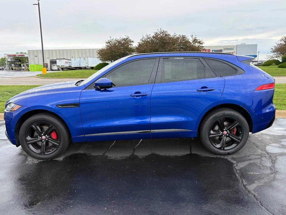 2020 Jaguar F-Pace - Image 3 of 11