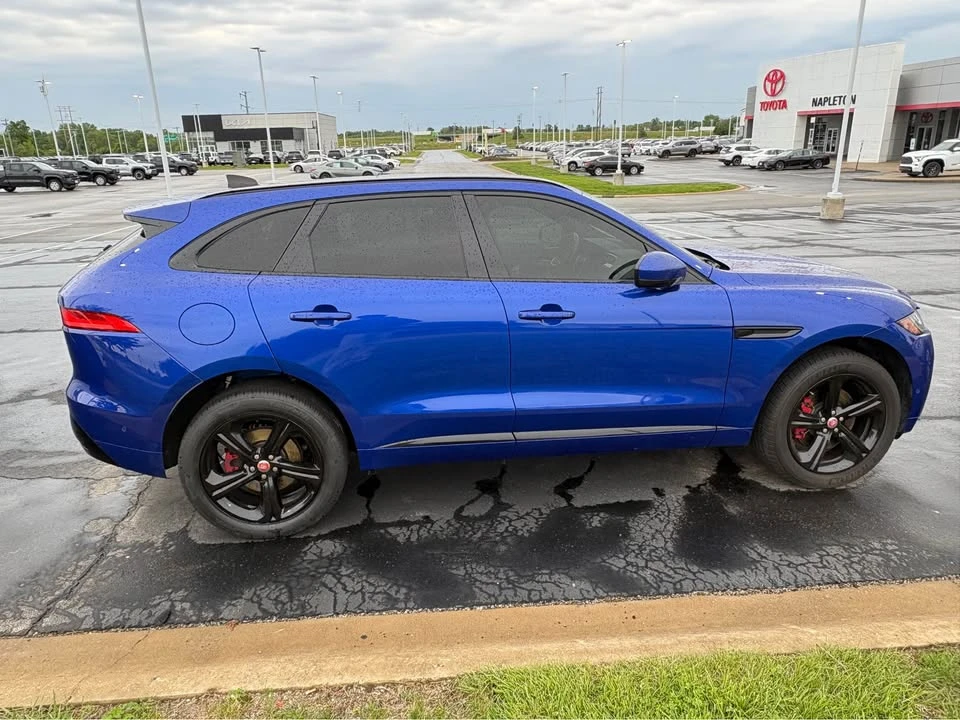 2020 Jaguar F-Pace - Image 6 of 11