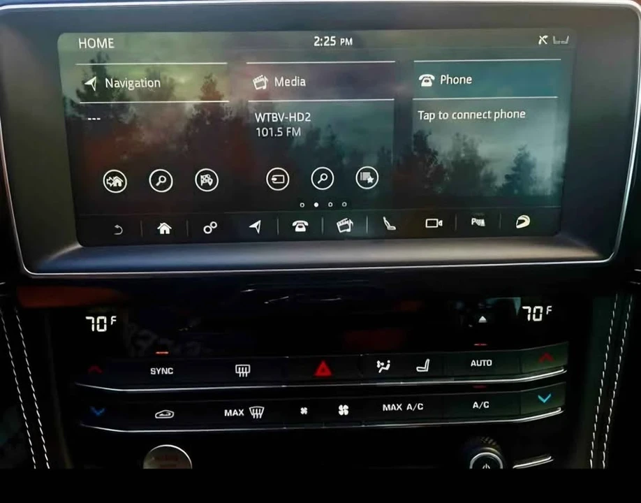 2020 Jaguar F-Pace - Image 7 of 15