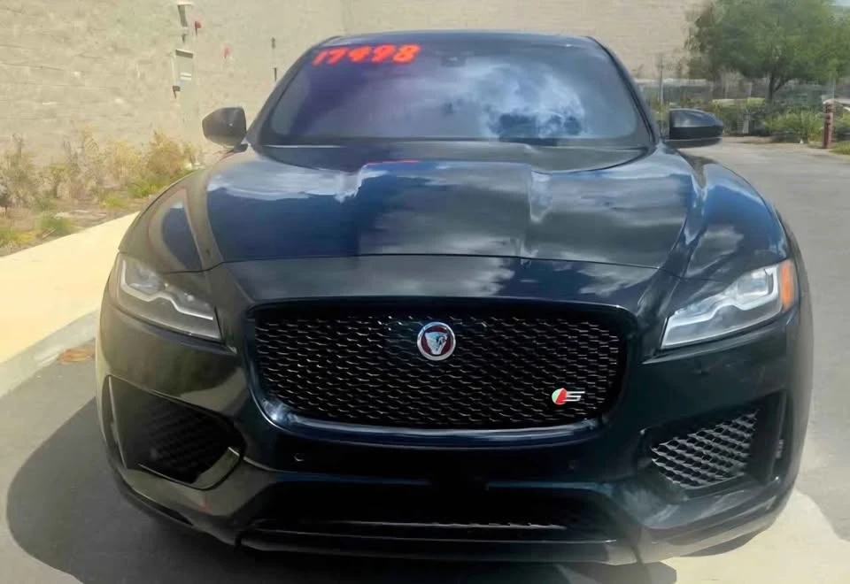 2020 Jaguar F-Pace - Image 2 of 15