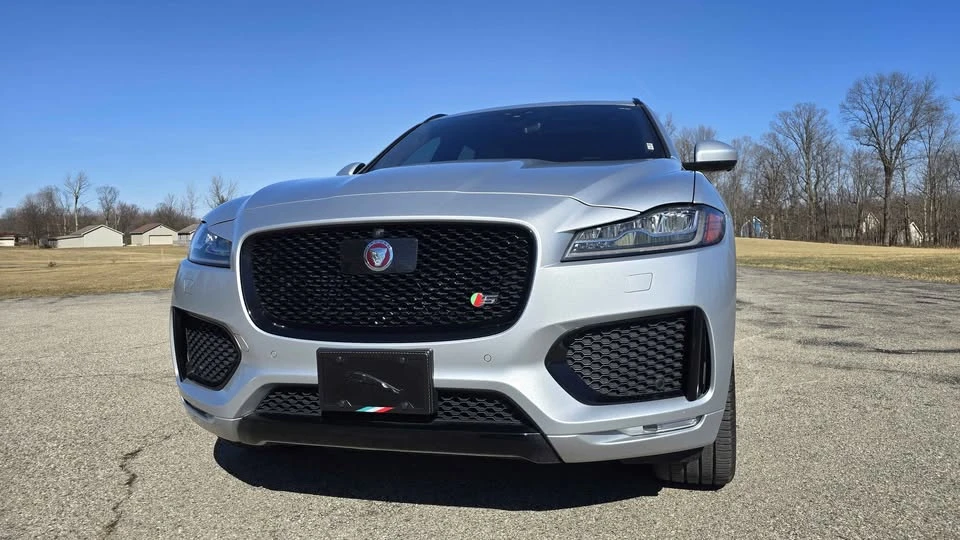 2020 Jaguar F-Pace - Image 2 of 10