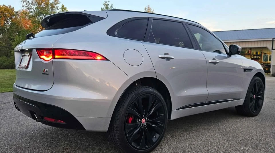 2020 Jaguar F-Pace - Image 6 of 12