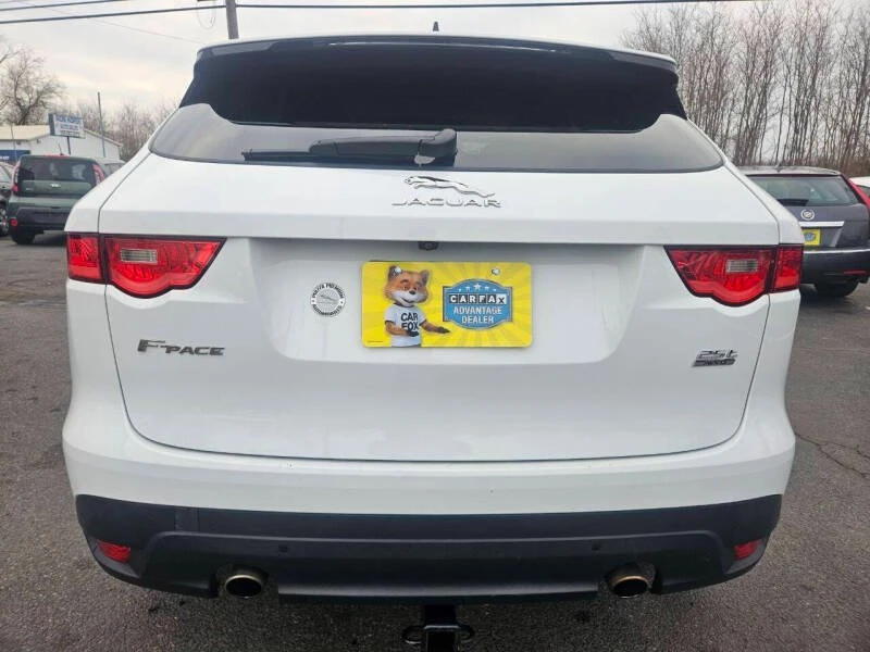 2020 Jaguar F-Pace - Image 6 of 16
