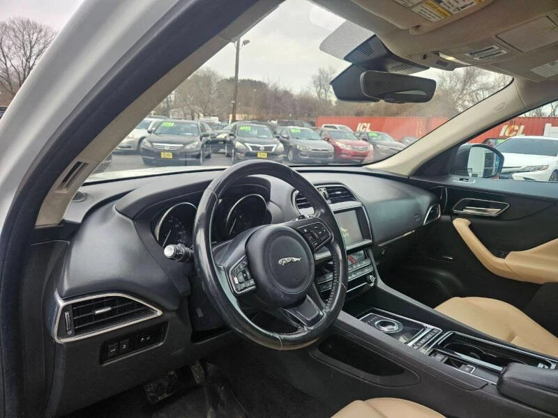 2020 Jaguar F-Pace - Image 12 of 16