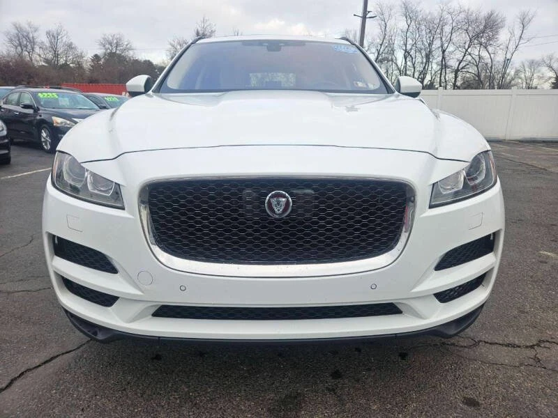 2020 Jaguar F-Pace - Image 5 of 16
