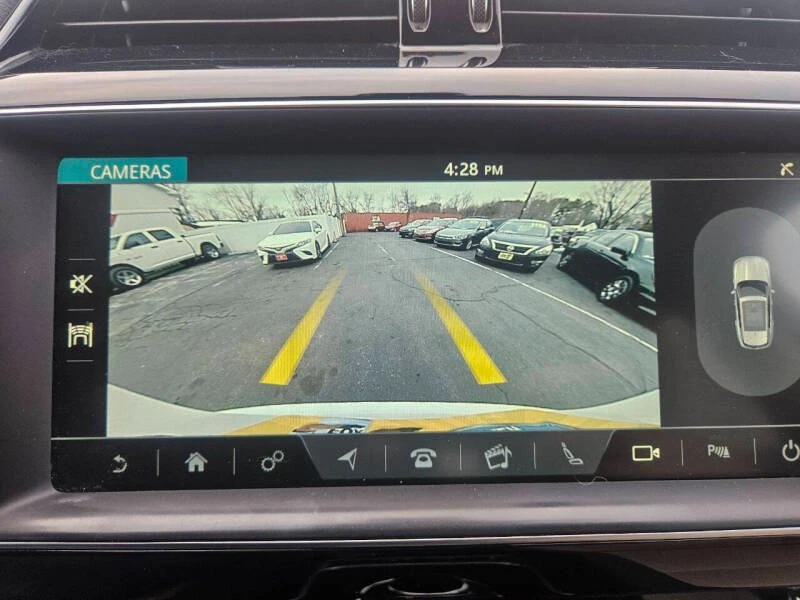 2020 Jaguar F-Pace - Image 9 of 16