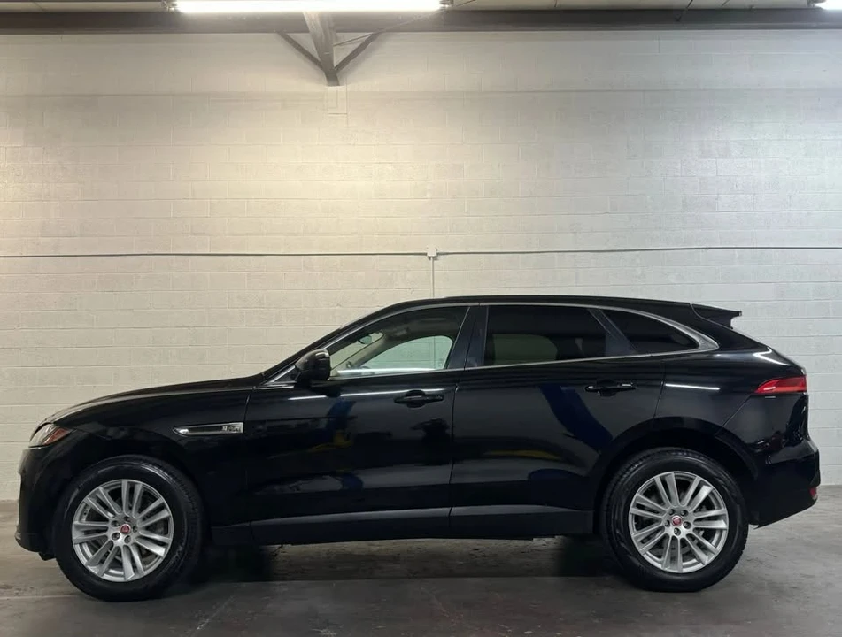 2020 Jaguar F-Pace - Image 8 of 16