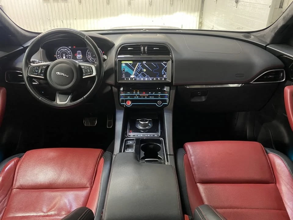 2020 Jaguar F-Pace - Image 15 of 19