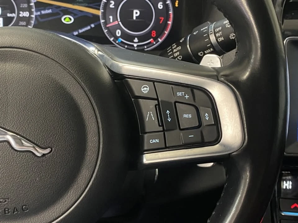 2020 Jaguar F-Pace - Image 17 of 19
