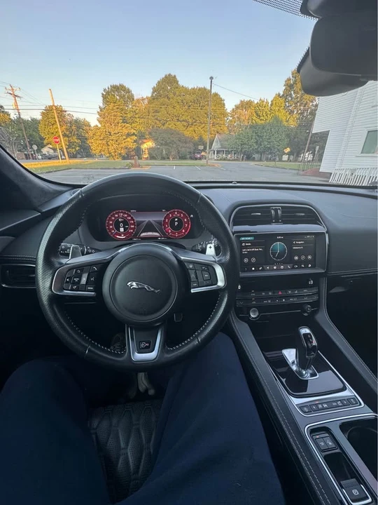 2020 Jaguar F-Pace SVR - Image 12 of 16