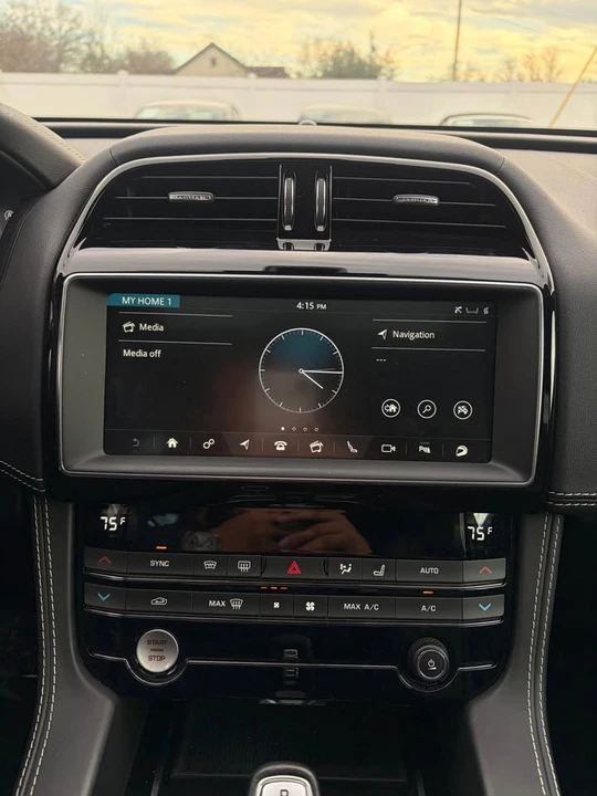 2020 Jaguar F-Pace SVR - Image 9 of 11