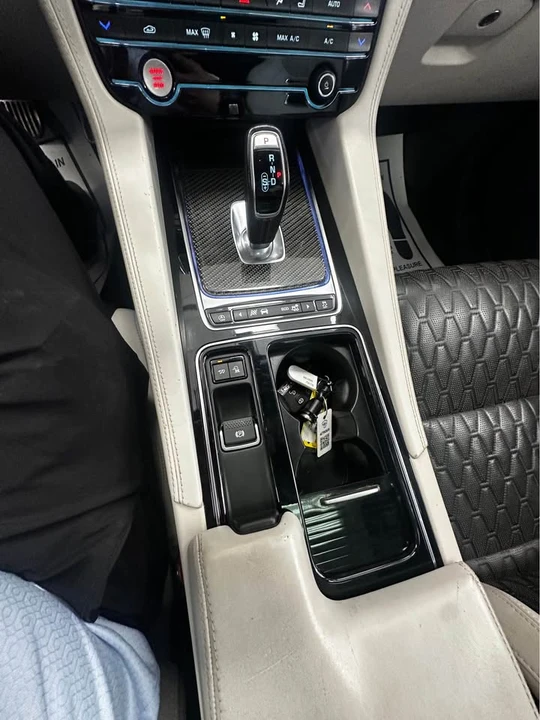 2020 Jaguar F-Pace SVR - Image 15 of 15