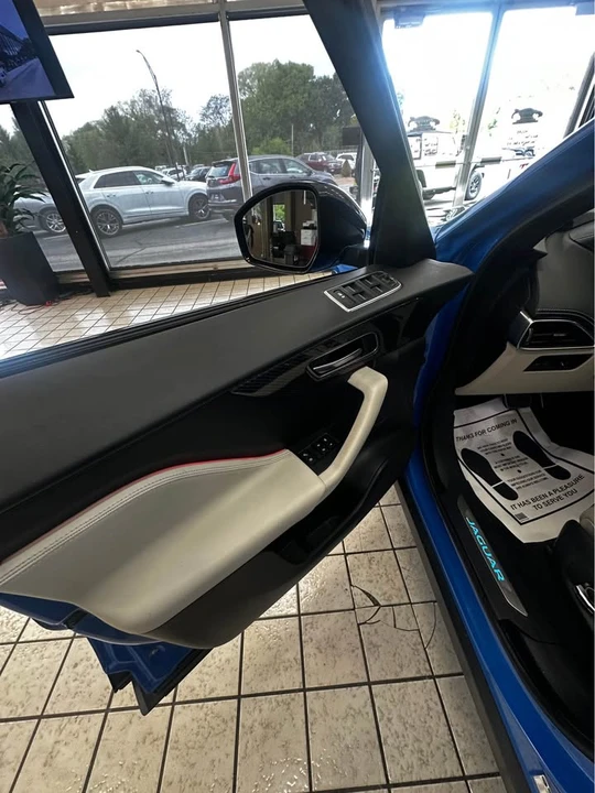 2020 Jaguar F-Pace SVR - Image 11 of 15