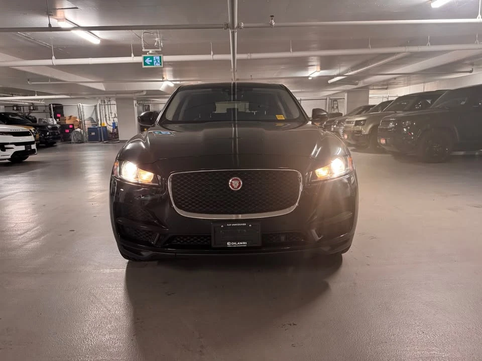 2020 Jaguar F-Pace - Image 8 of 16