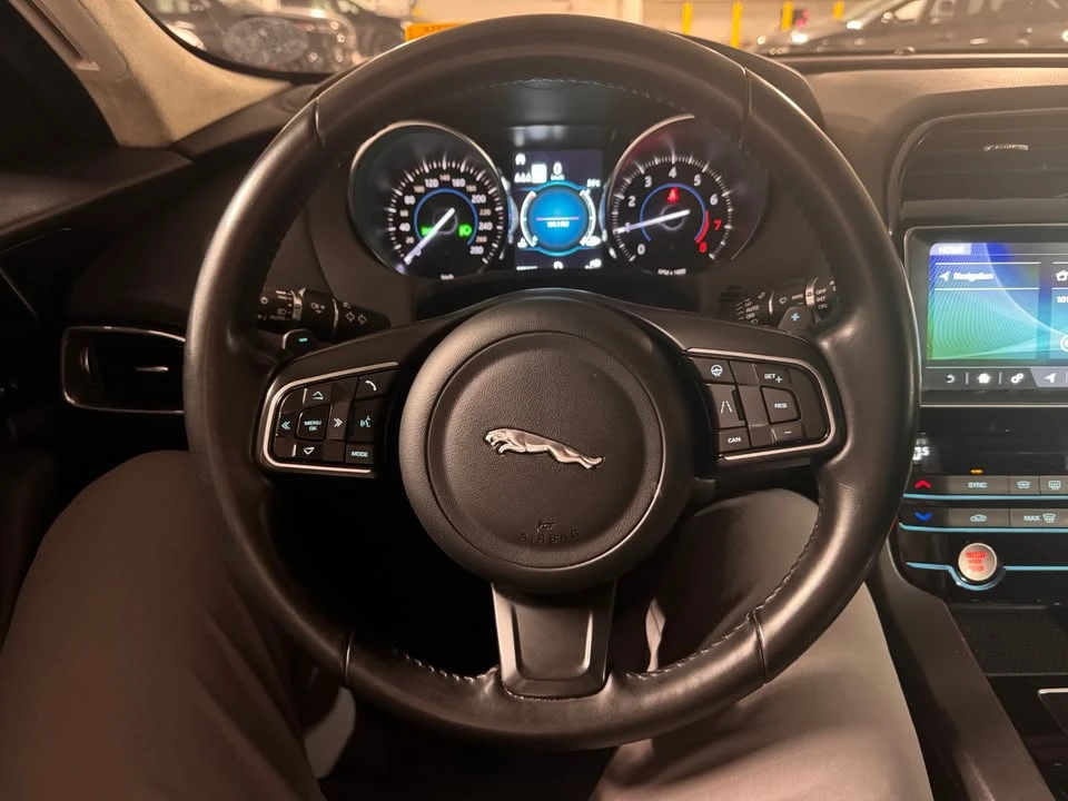 2020 Jaguar F-Pace - Image 11 of 16