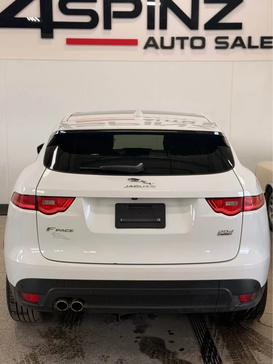 2020 Jaguar F-Pace - Image 8 of 10