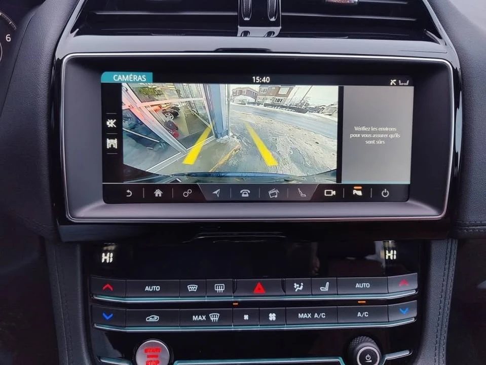 2020 Jaguar F-Pace - Image 17 of 20