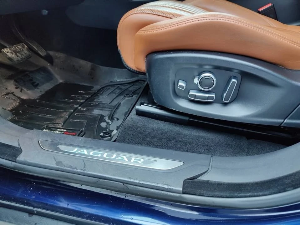 2020 Jaguar F-Pace - Image 10 of 20