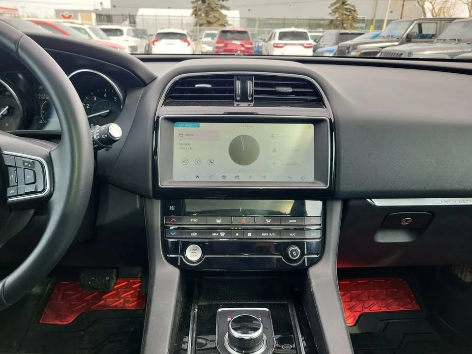 2020 Jaguar F-Pace - Image 11 of 15