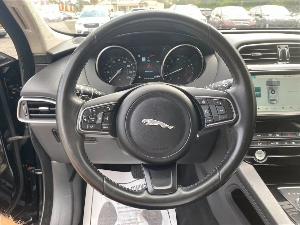 2020 Jaguar F-Pace - Image 15 of 20