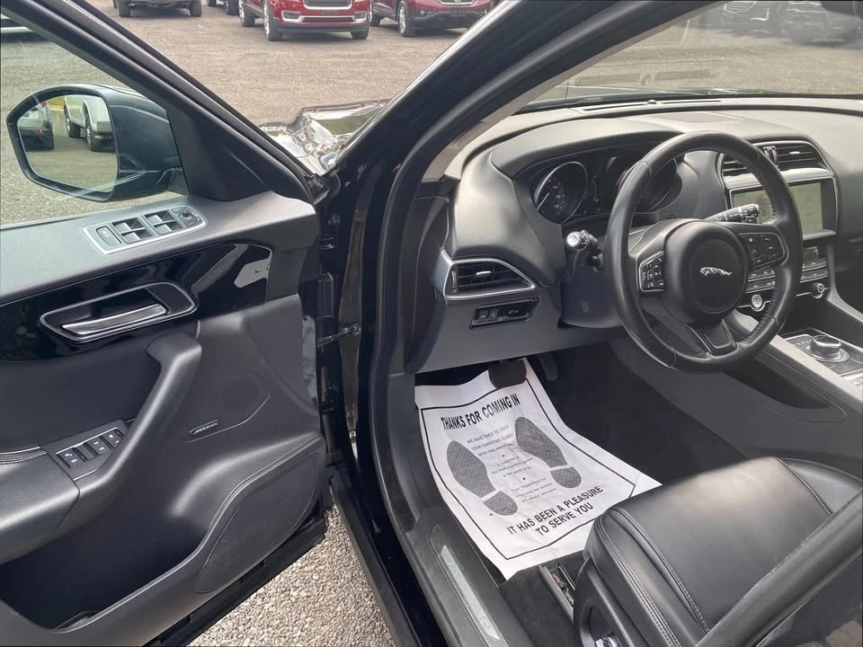 2020 Jaguar F-Pace - Image 10 of 20