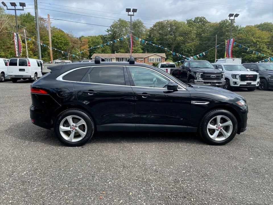 2020 Jaguar F-Pace - Image 4 of 20