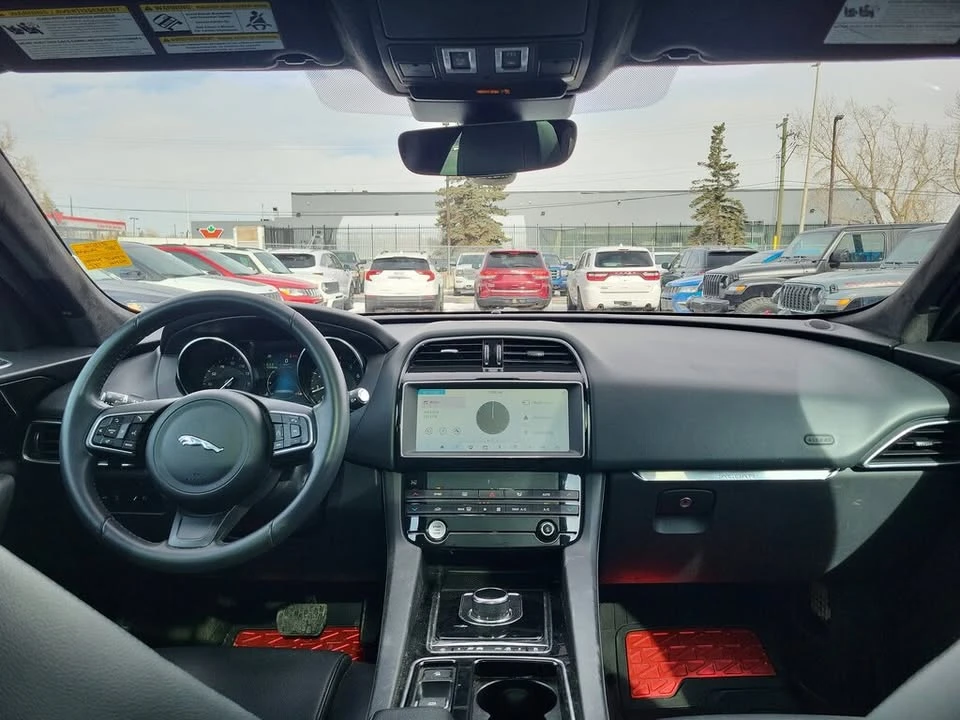 2020 Jaguar F-Pace - Image 5 of 7