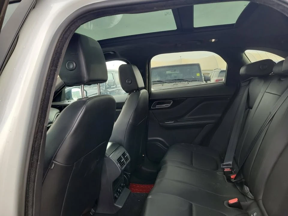 2020 Jaguar F-Pace - Image 7 of 7