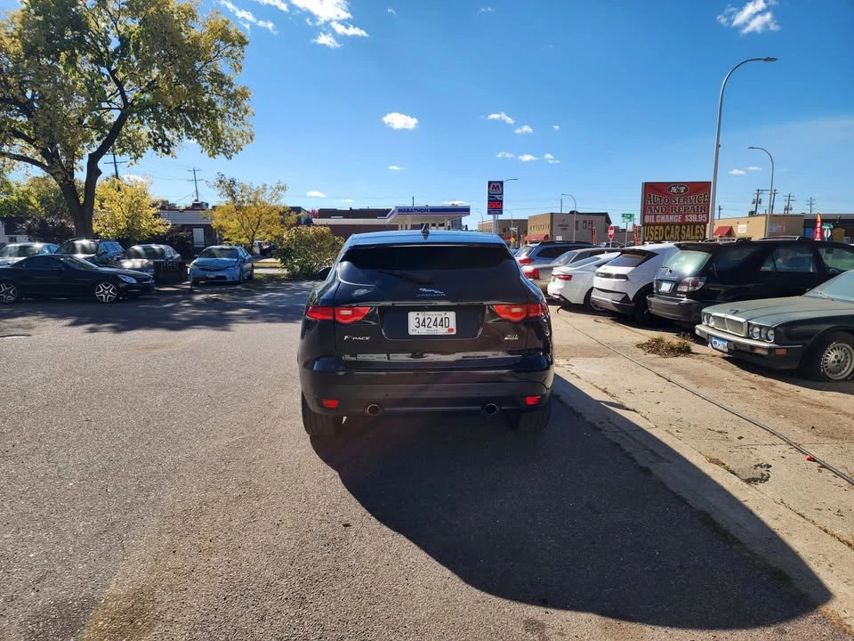 2020 Jaguar F-Pace - Image 4 of 16