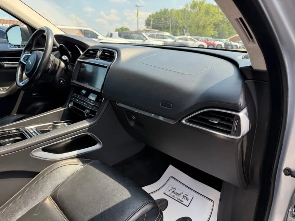 2020 Jaguar F-Pace - Image 11 of 19