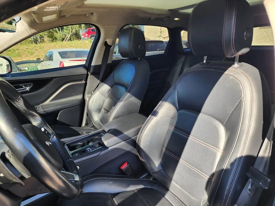 2020 Jaguar F-Pace - Image 5 of 16