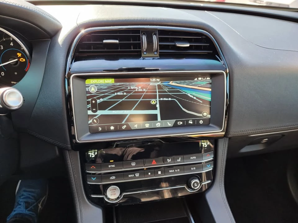 2020 Jaguar F-Pace - Image 12 of 16