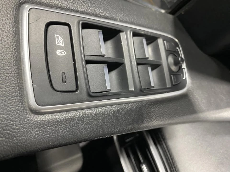 2020 Jaguar F-Pace - Image 17 of 19