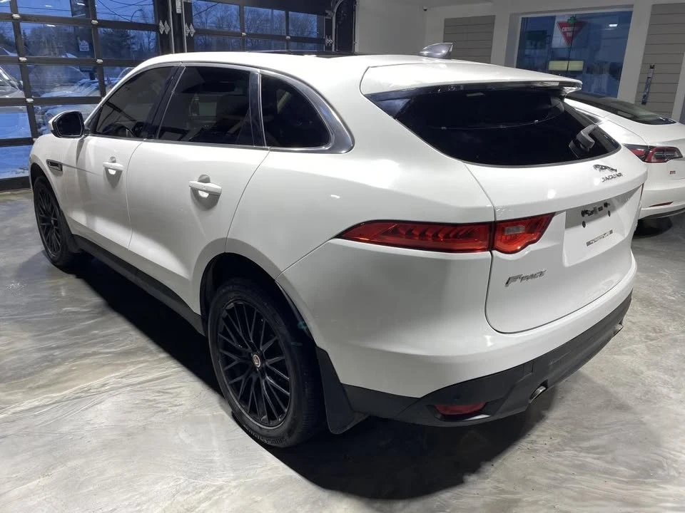 2020 Jaguar F-Pace - Image 3 of 19