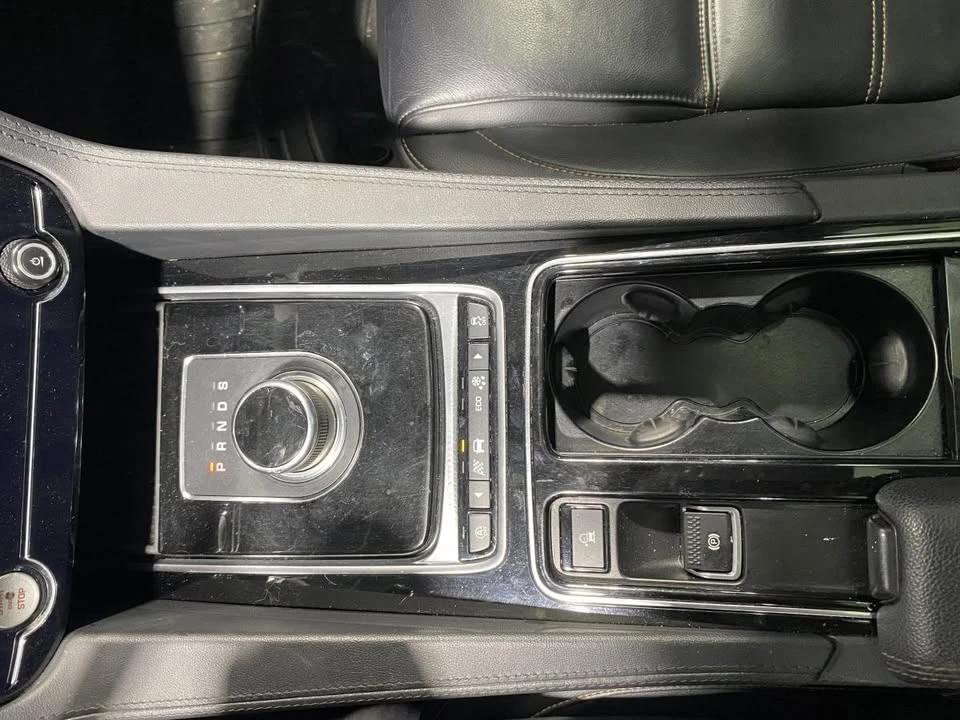 2020 Jaguar F-Pace - Image 18 of 19