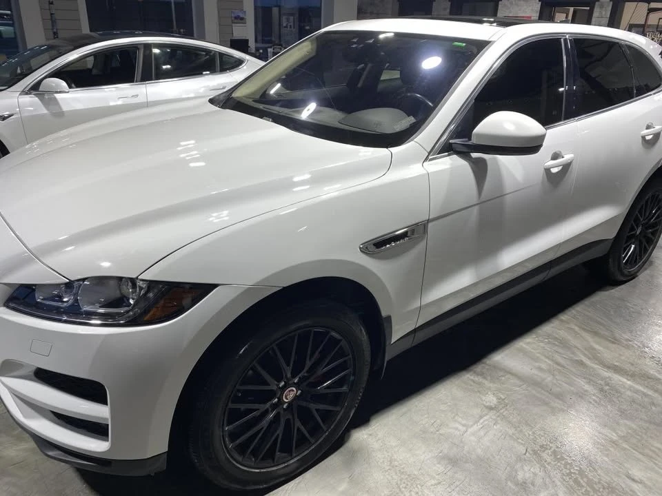 2020 Jaguar F-Pace - Image 2 of 19