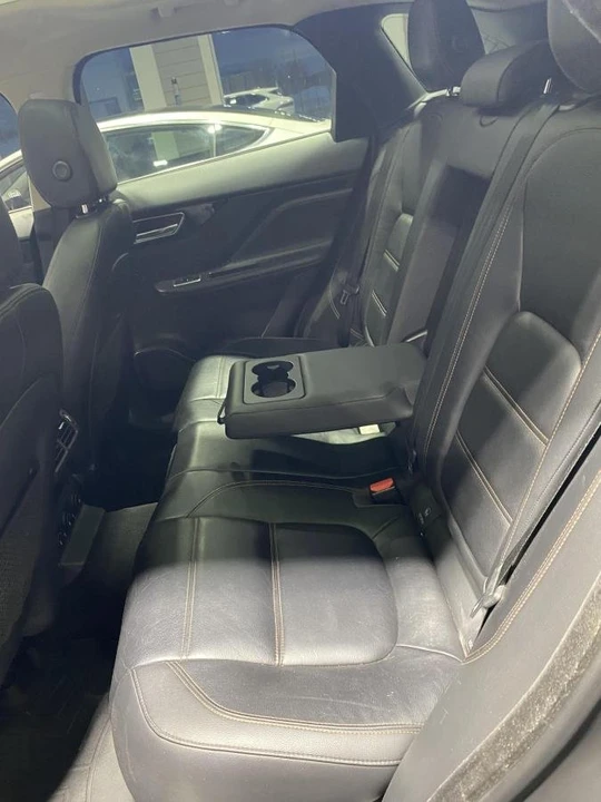 2020 Jaguar F-Pace - Image 11 of 19