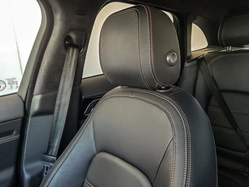 2020 Jaguar F-Pace - Image 15 of 20