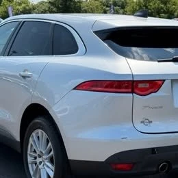 2020 Jaguar F-Pace - Image 5 of 12