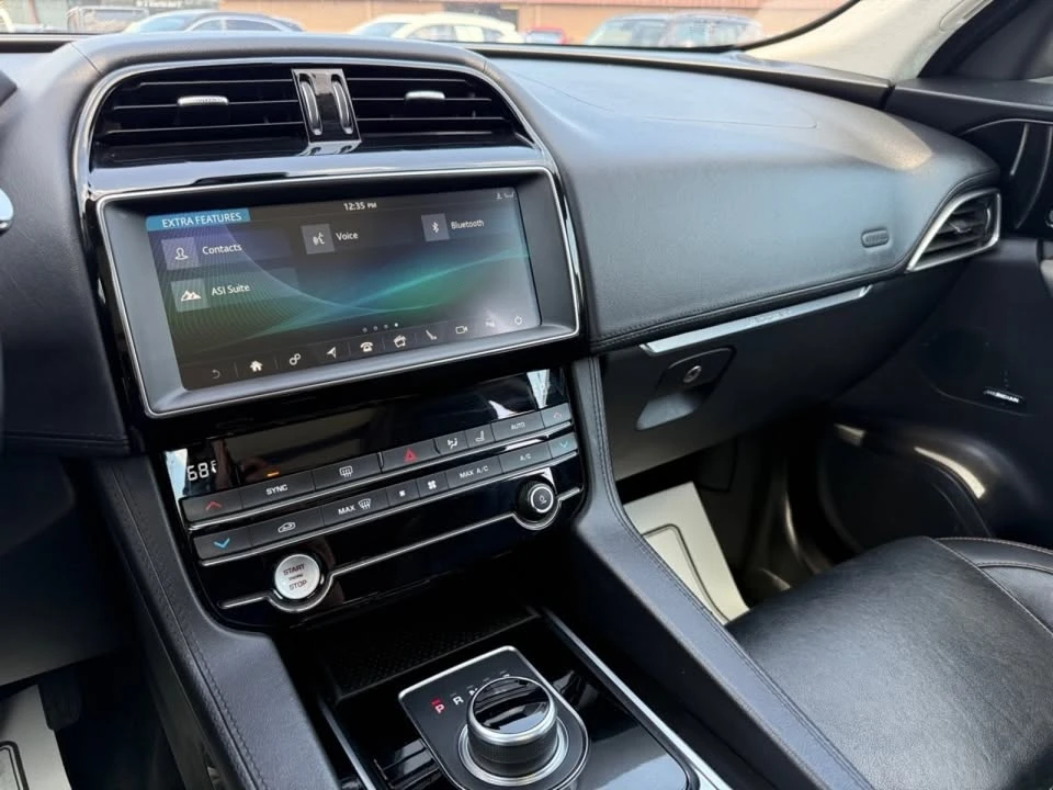2020 Jaguar F-Pace - Image 10 of 12