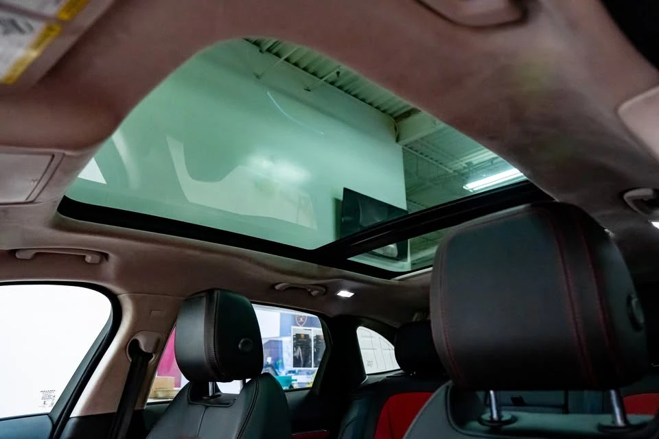 2020 Jaguar F-Pace - Image 4 of 20