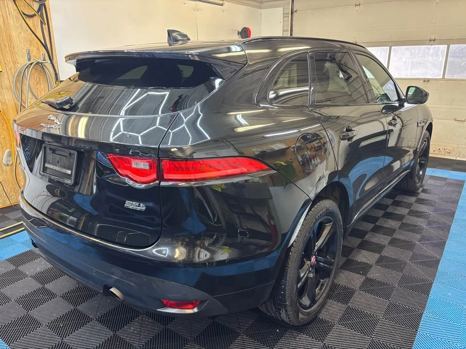 2020 Jaguar F-Pace - Image 10 of 11