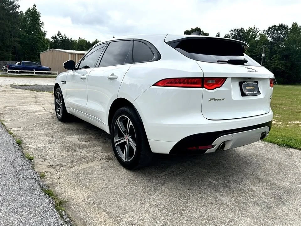 2020 Jaguar F-Pace - Image 10 of 20