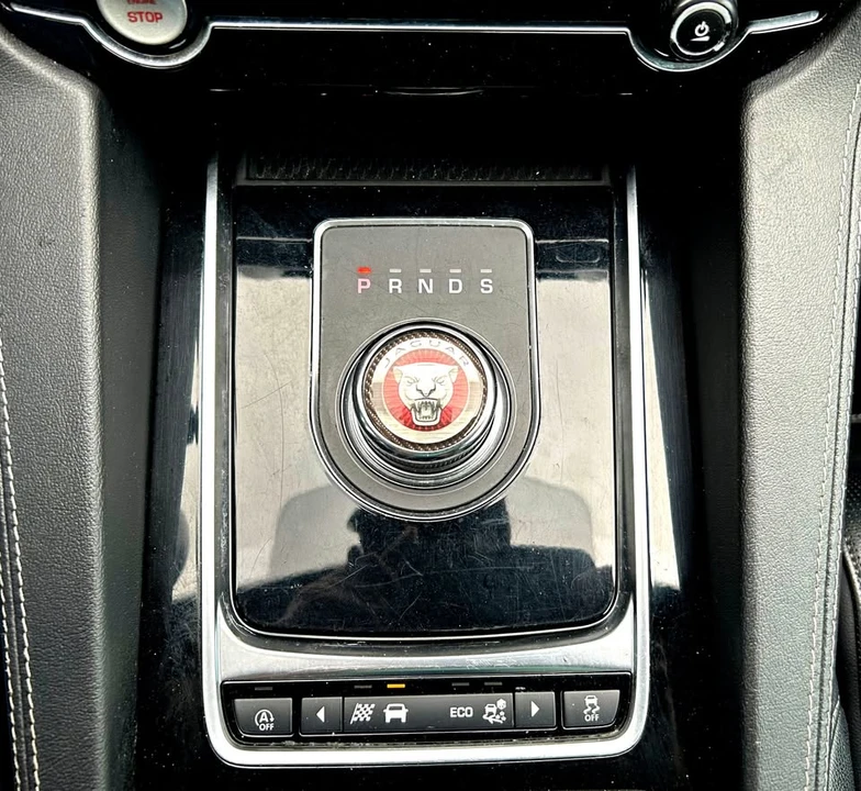 2020 Jaguar F-Pace - Image 19 of 20
