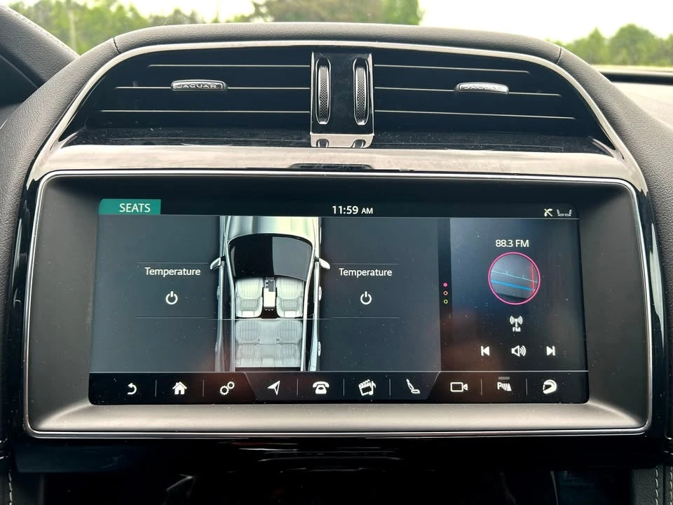 2020 Jaguar F-Pace - Image 15 of 20