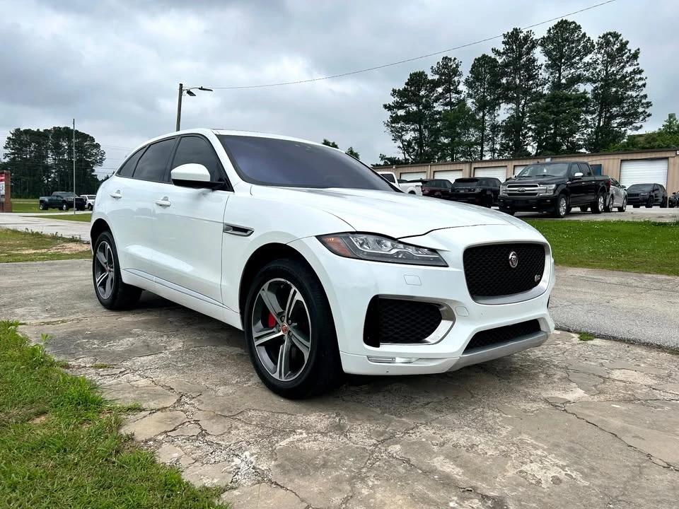 2020 Jaguar F-Pace - Image 3 of 20