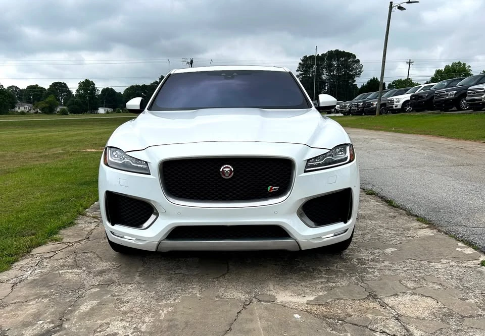 2020 Jaguar F-Pace - Image 2 of 20